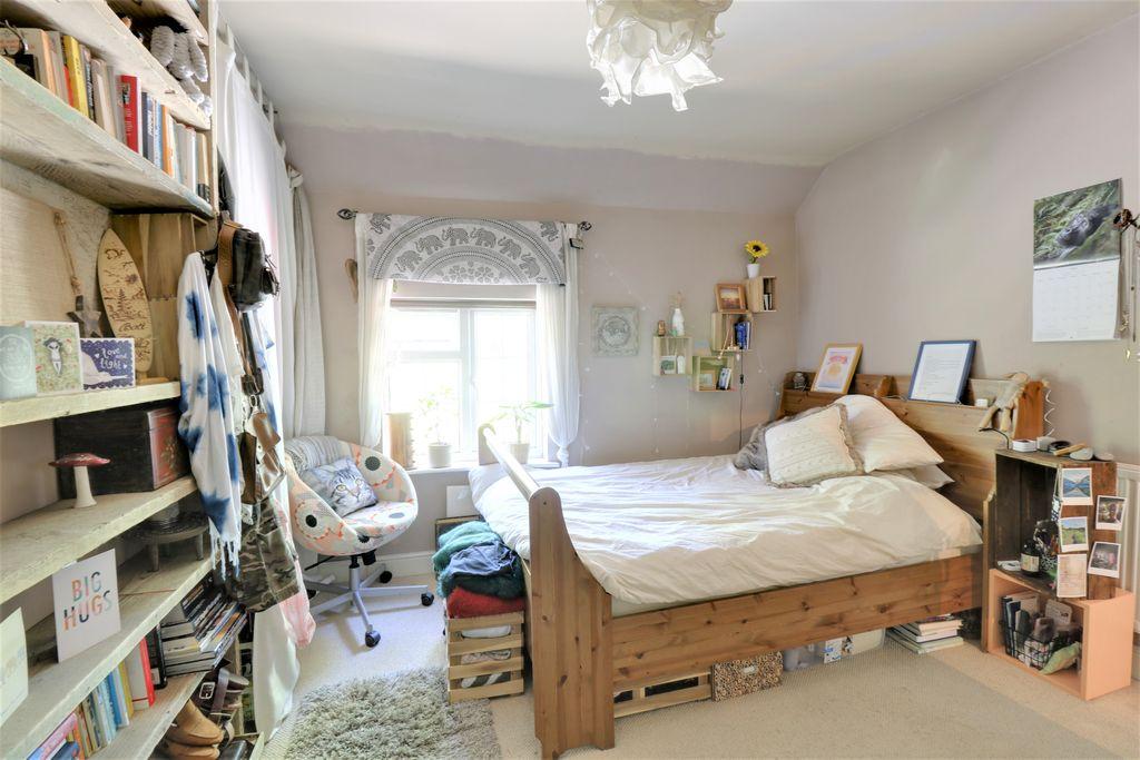 Bedroom 1 (Double)