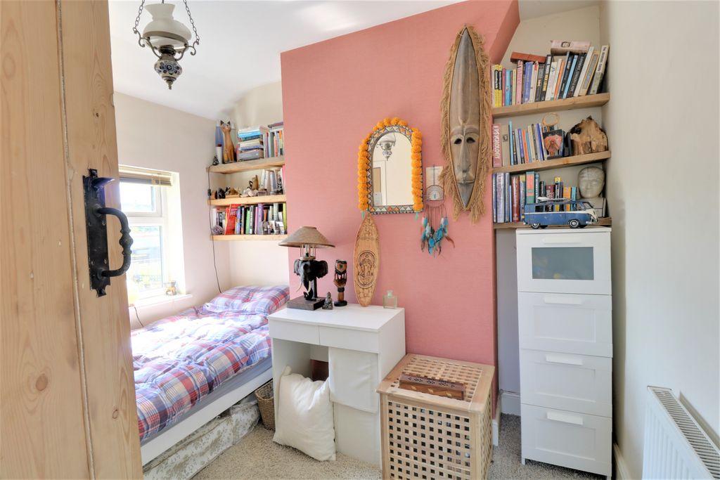 Bedroom 2 (Double)