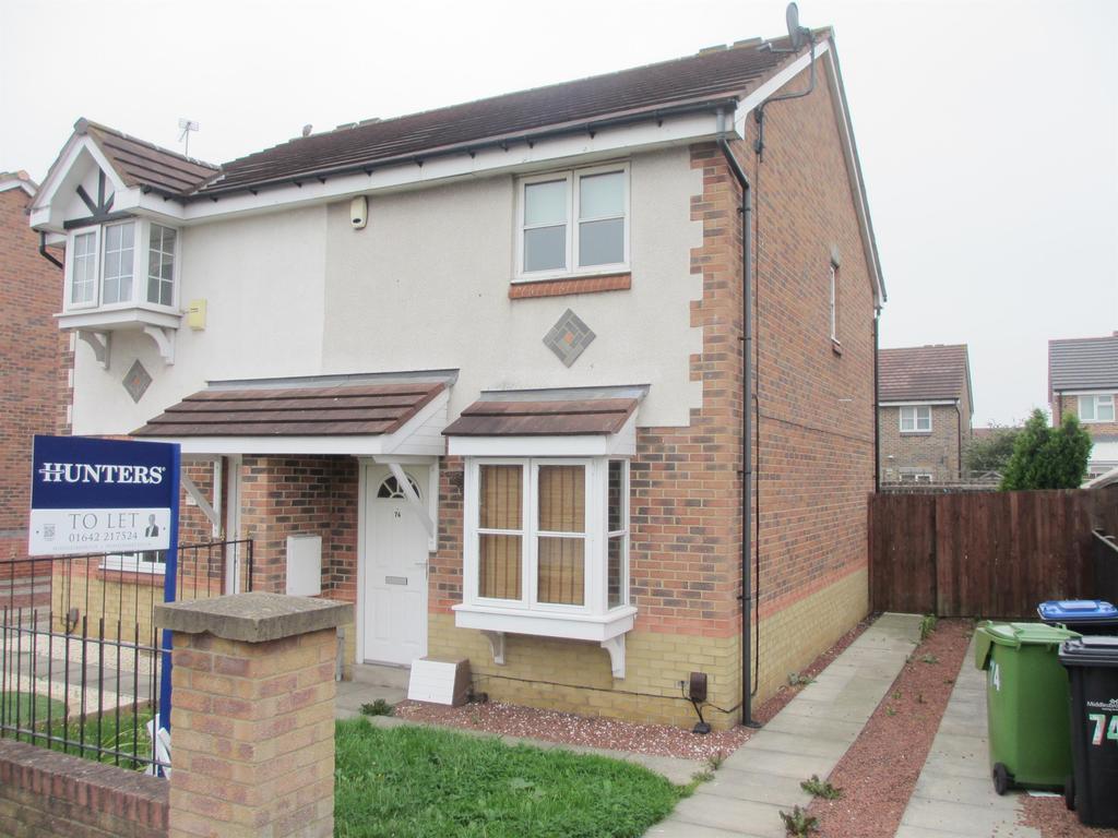 Cranfield Avenue, Brambles Farm... 2 bed semidetached house £450 pcm (£104 pw)