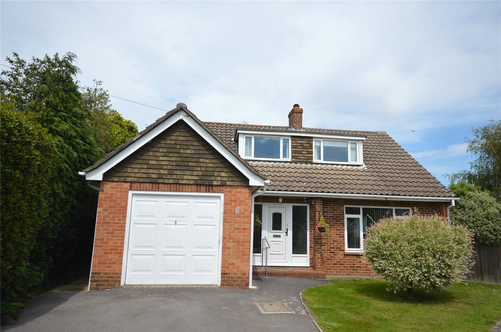 Lisle Close, Lymington, SO41 3 bed detached house £685,000