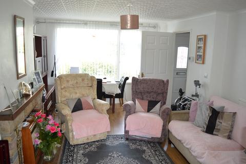 19 Castle Close, Boverton, Llantwit Major, CF61 1UU