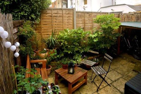 146 Rucklidge Avenue, London, NW10 4PR