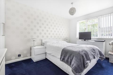 20e Malling Way, Bromley, BR2 7PJ