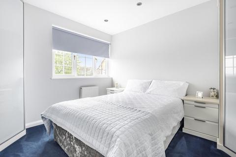 20e Malling Way, Bromley, BR2 7PJ