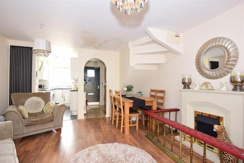 21 Montgomery Close, Gravesend, DA12 5NR