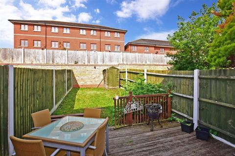 21 Montgomery Close, Gravesend, DA12 5NR