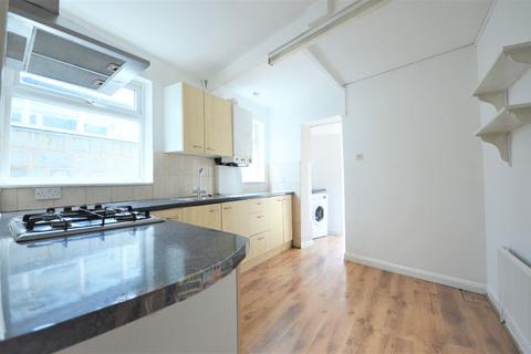 1 bedroom flat to rent, Berrymead Gardens, Acton Central W3 8AB