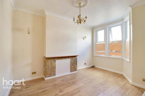 3 bedroom end of terrace house to rent, Cumberland Road, London