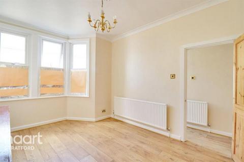 3 bedroom end of terrace house to rent, Cumberland Road, London