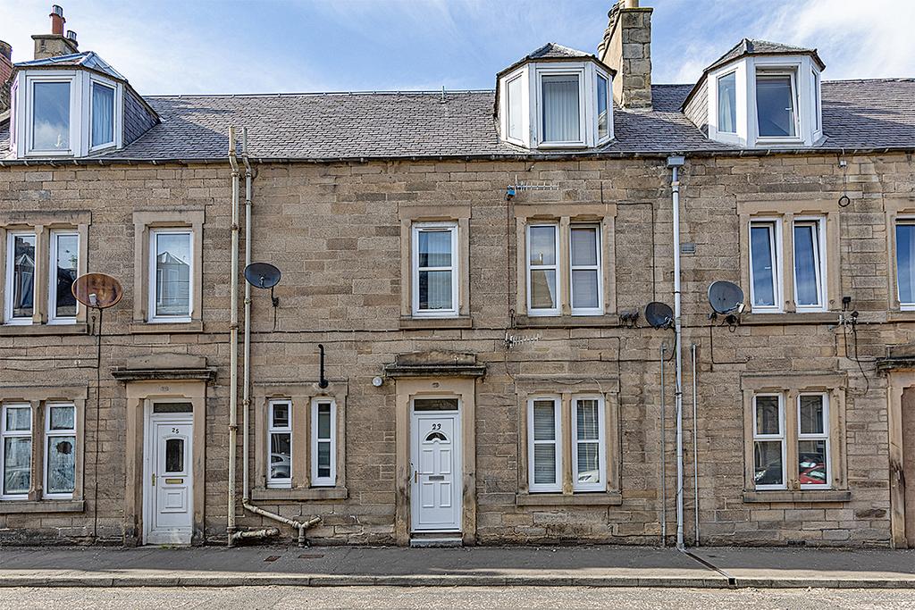 23 St. John Street, Galashiels TD1 3JX 1 bed ground floor flat £65,000