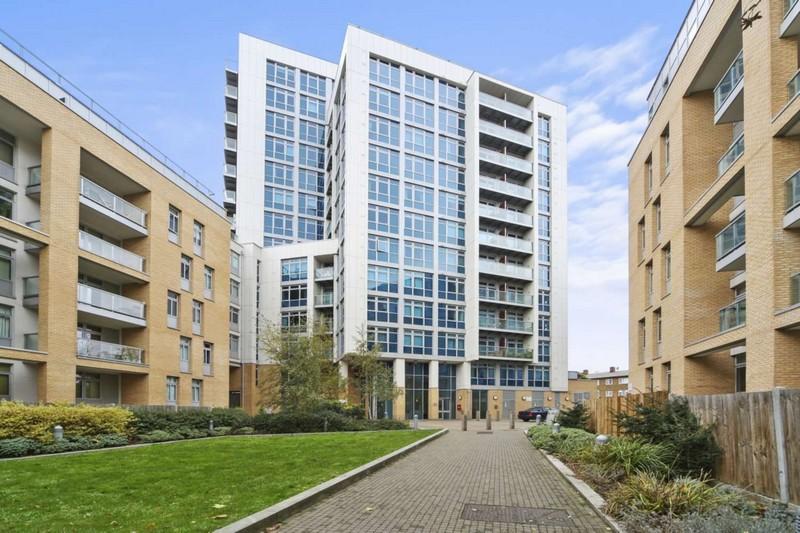 1 bedroom flat in Iona Tower