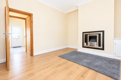 2 bedroom terraced house to rent, Elcho Street, Preston, PR1