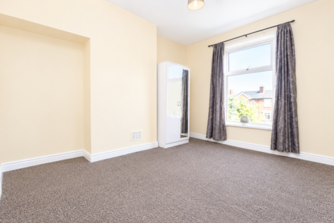 2 bedroom terraced house to rent, Elcho Street, Preston, PR1