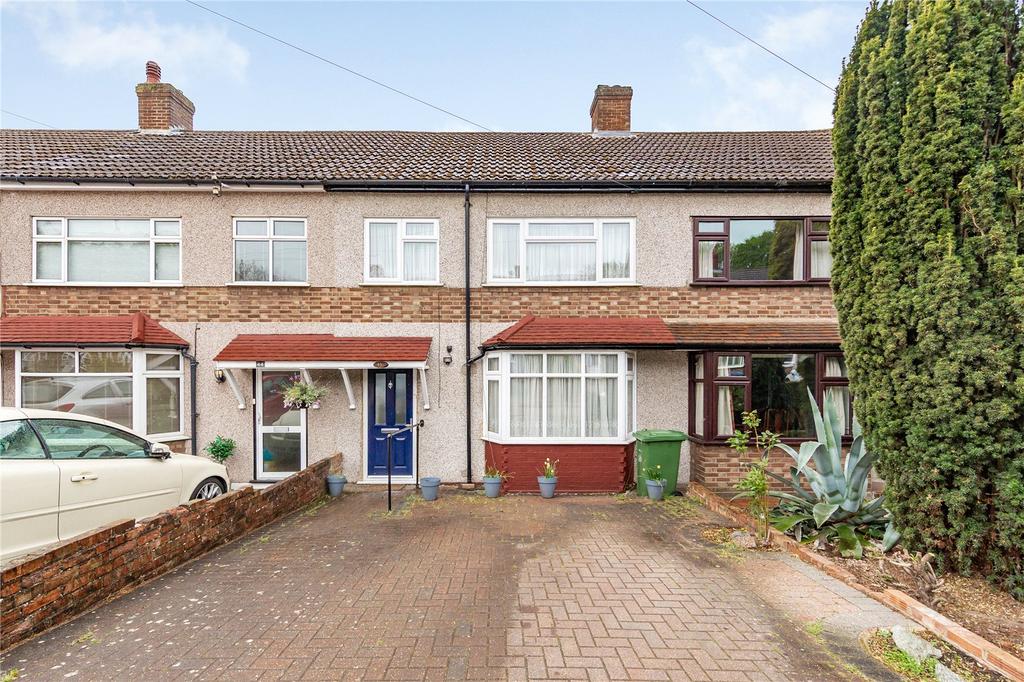 Ashvale Gardens, Collier Row, RM5 3 bed terraced house £400,000