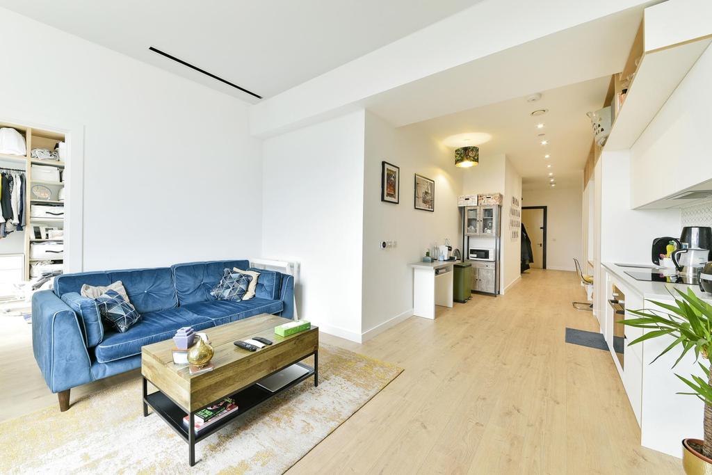 Apt Parkview, Brentford, London, TW8 1 bed apartment £1,473 pcm (£340 pw)