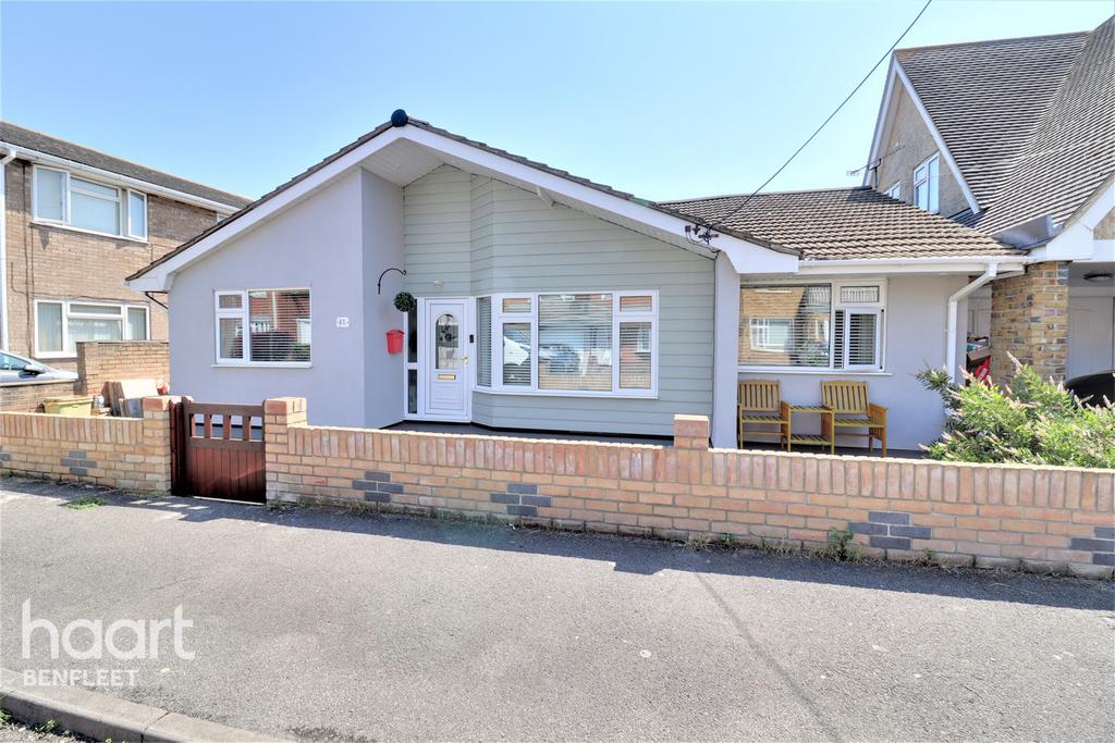 Maurice Road, Canvey Island 3 bed bungalow £375,000