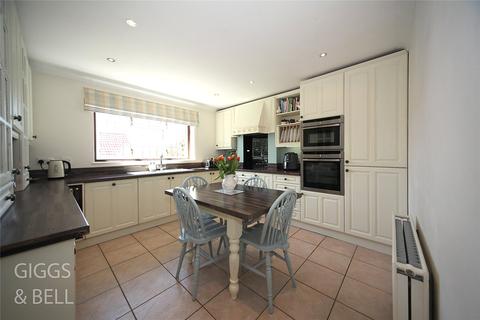 9 Clinton Avenue, Luton, LU2 7LT