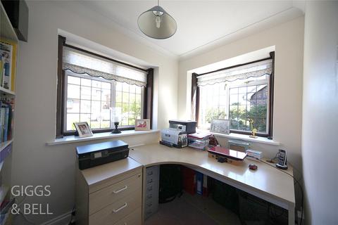 9 Clinton Avenue, Luton, LU2 7LT