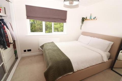 70 Coopers Drive, Yate, Bristol, BS37 7YF