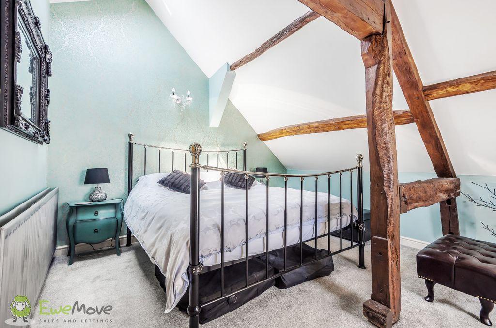 Bedroom 1 (Double)
