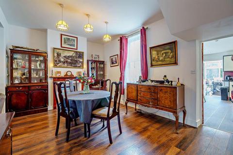 38 Buckingham Road, London, E15 1SP