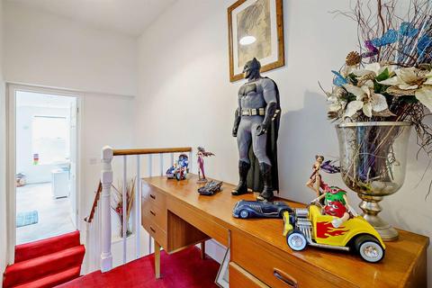 38 Buckingham Road, London, E15 1SP