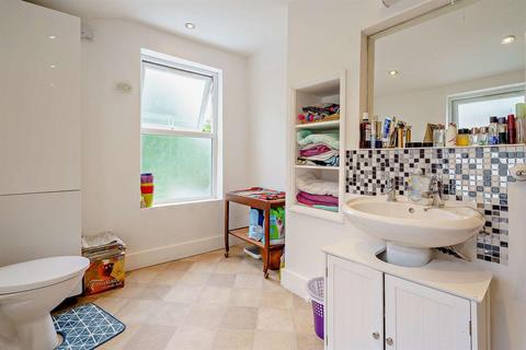 38 Buckingham Road, London, E15 1SP