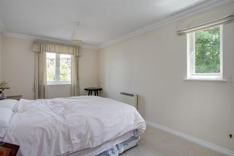2 bedroom retirement property for sale - Blenheim Lodge, 41 Chesham Road, Amersham, Buckinghamshire, HP6 5HX