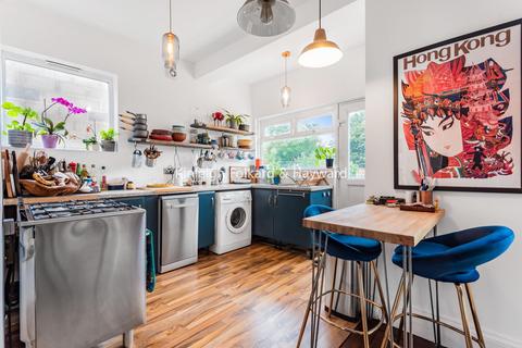 85 Newquay Road, London, SE6 2NW