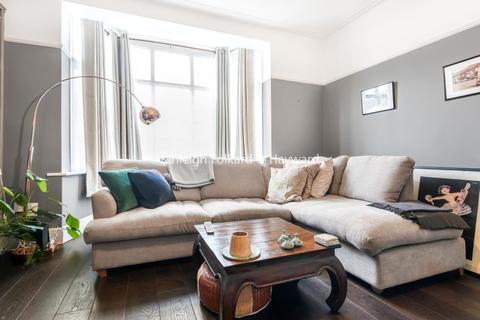 85 Newquay Road, London, SE6 2NW