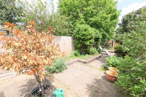38 Warwick Road, Ipswich, IP4 2QE