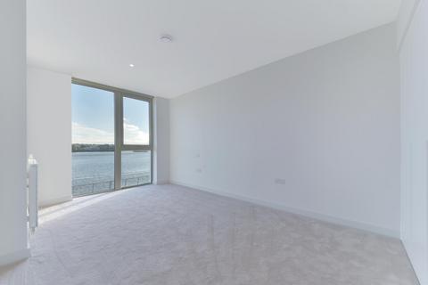 3 bedroom apartment to rent, Liner House, Royal Wharf, London, E16