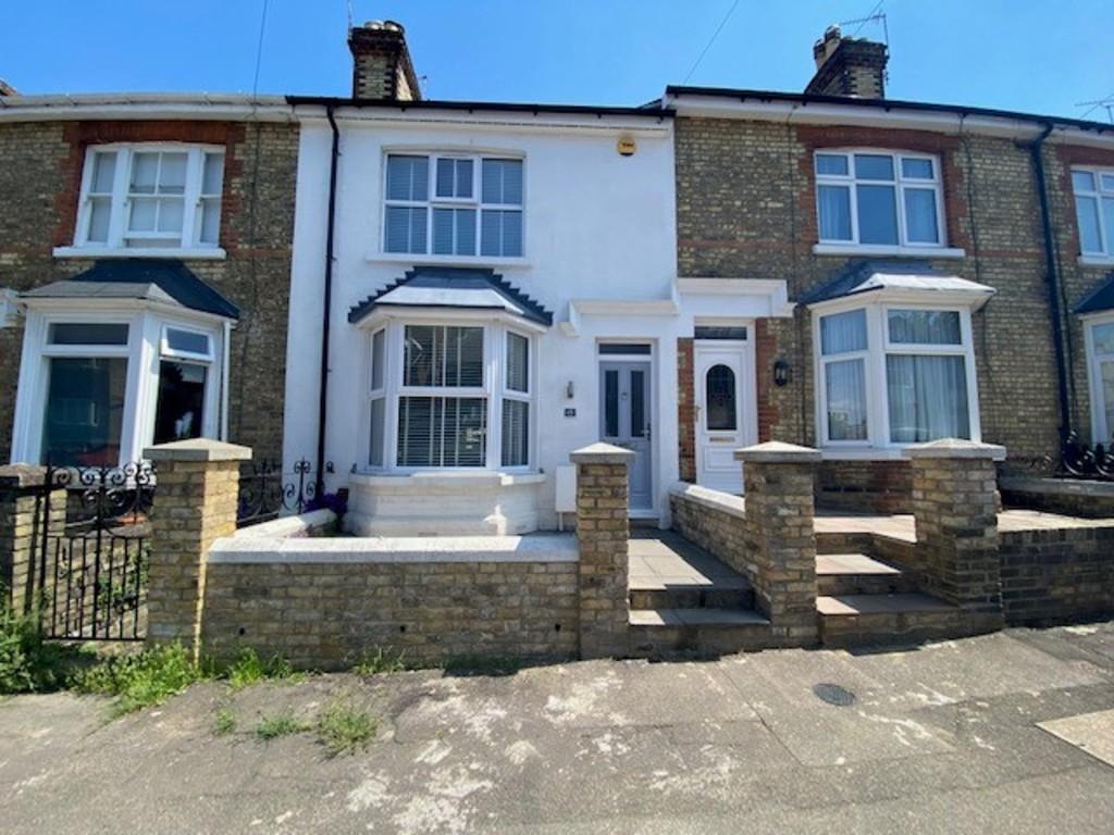 Muir Road, Maidstone 3 bed terraced house £1,400 pcm (£323 pw)