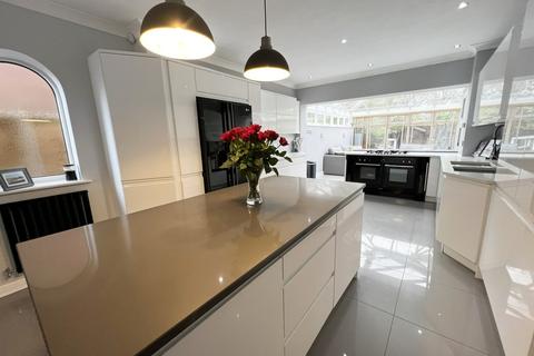 11 Brockhurst Lane, Shirley, Solihull, B90 1RG