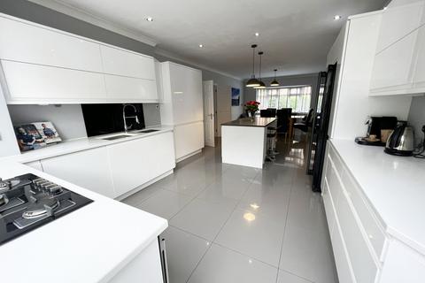 11 Brockhurst Lane, Shirley, Solihull, B90 1RG