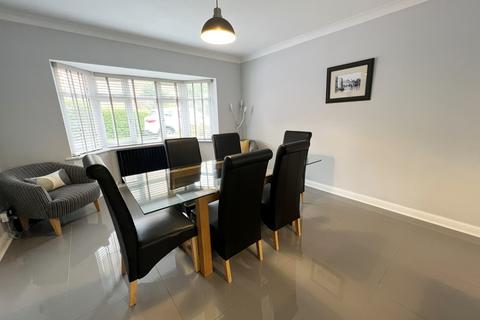 11 Brockhurst Lane, Shirley, Solihull, B90 1RG