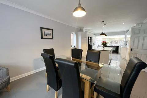 11 Brockhurst Lane, Shirley, Solihull, B90 1RG