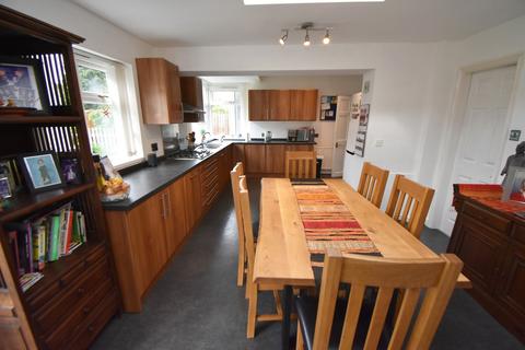 52 Haslucks Croft, Shirley, Solihull, B90 2EQ