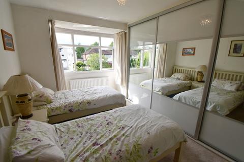 52 Haslucks Croft, Shirley, Solihull, B90 2EQ