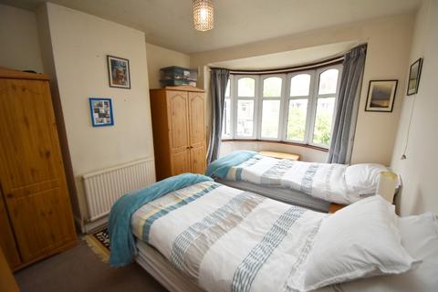 52 Haslucks Croft, Shirley, Solihull, B90 2EQ