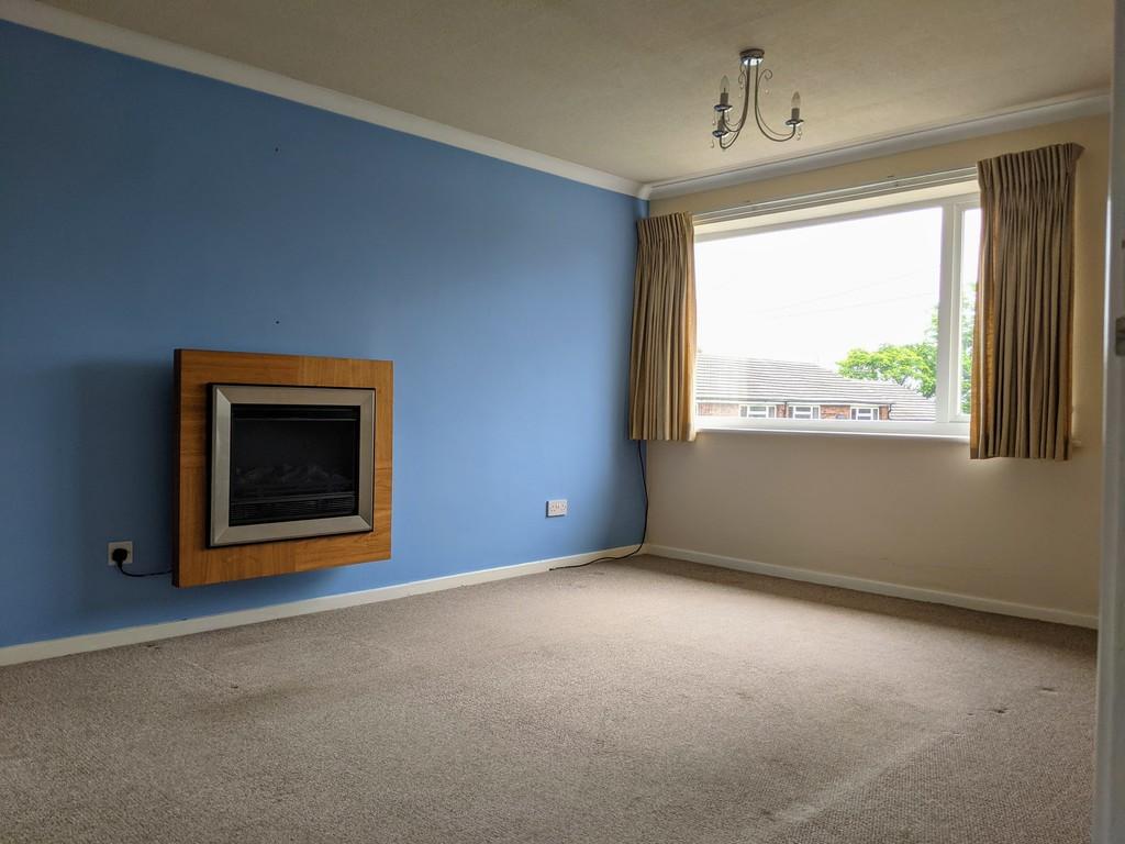 Firsholm Close, Sutton Coldfield 2 bed £695 pcm (£160 pw)