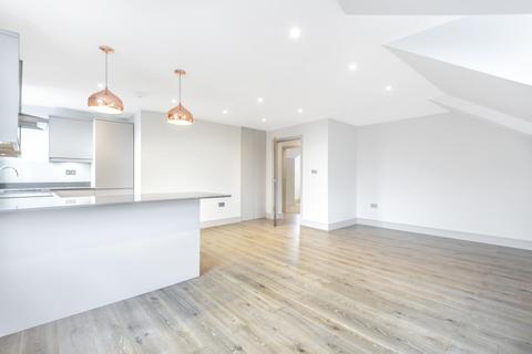 Flat 4, 1c Atheldene Road, London, SW18 3BN