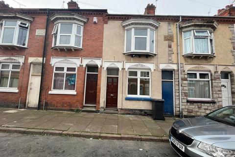 3 bedroom terraced house to rent, Wolverton Road, Leicester, LE3, West End