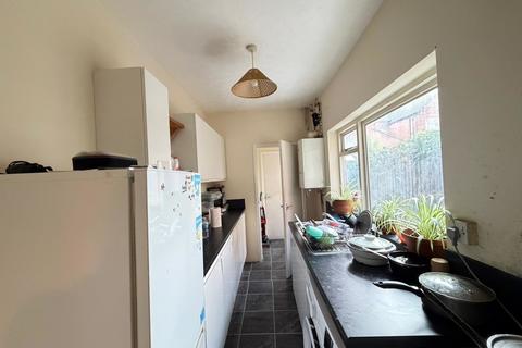 3 bedroom terraced house to rent, Wolverton Road, Leicester, LE3, West End