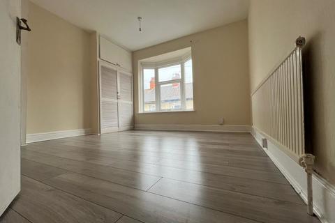 3 bedroom terraced house to rent, Wolverton Road, Leicester, LE3, West End