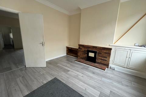 3 bedroom terraced house to rent, Wolverton Road, Leicester, LE3, West End