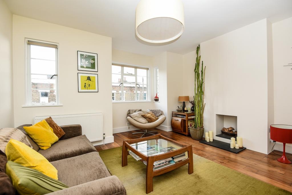 Barnwell Road Brixton SW2 2 bed apartment £1,800 pcm (£415 pw)