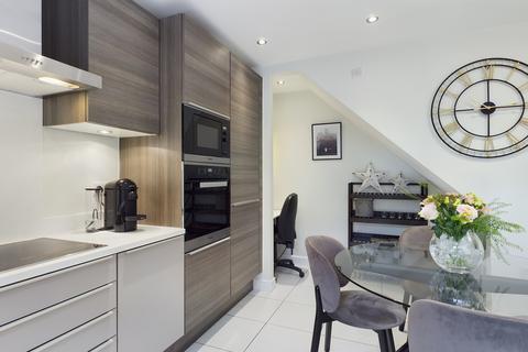 3 Oak View Road, Greenfield, Oldham, OL3 7EP