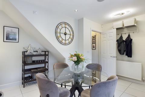 3 Oak View Road, Greenfield, Oldham, OL3 7EP