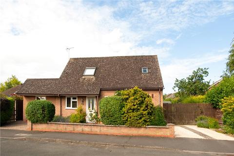 3 bedroom detached house for sale - Greenfields Close, Shipston-On-Stour, Warwickshire, CV36